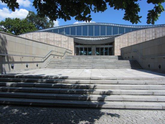 Manggha Japon Sanatları ve Teknoloji Müzesi